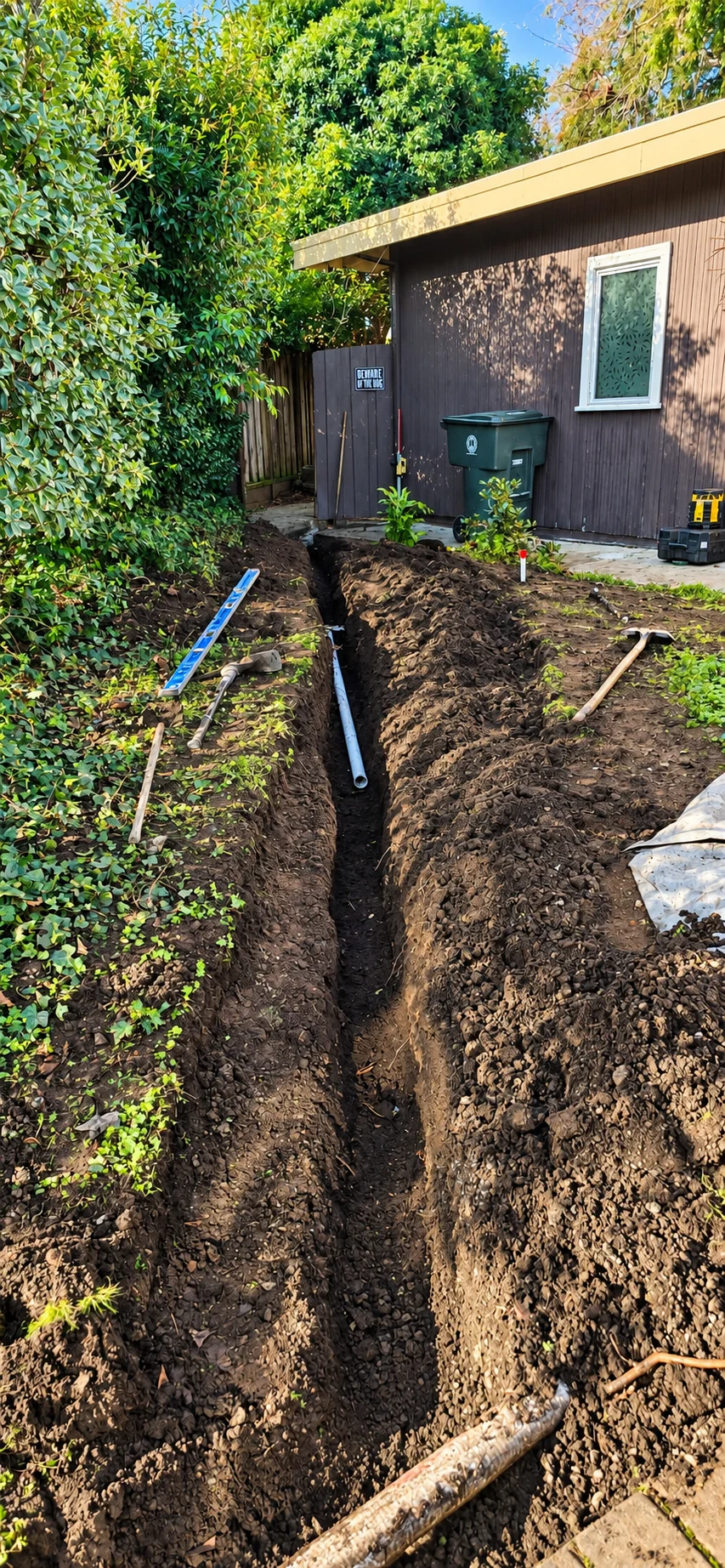 backyard-drainage-trench-excavation